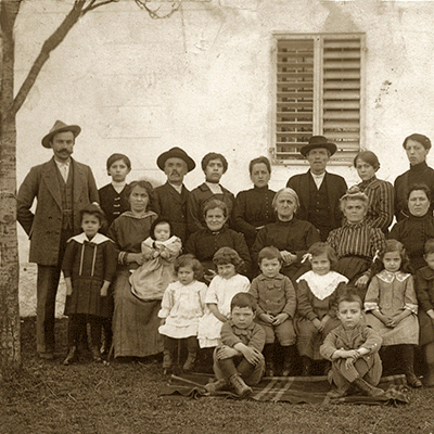 Ein altes Familienfoto aus Italien