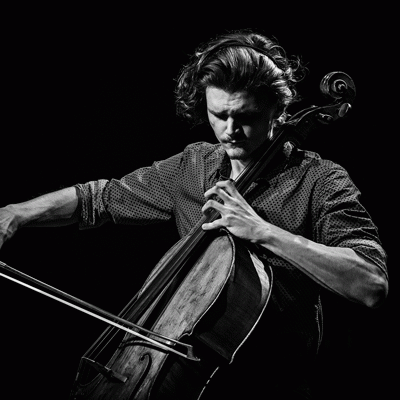 Der Cellist Konstantin Pointner