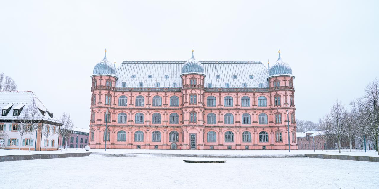 Schloss Gottesaue - Campus One im Winter